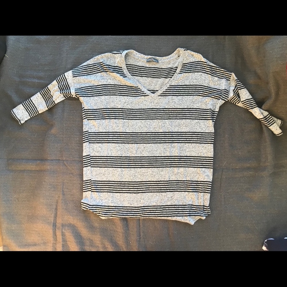 Market and Spruce Top Size Small